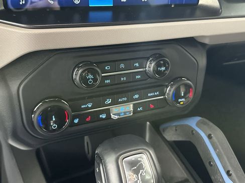 Used 2022 Ford Bronco Wildtrak AWD/4WD image 19