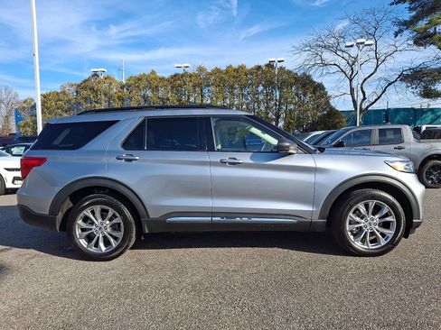 Certified 2024 Ford Explorer XLT w/ Equipment Group 202A image 12