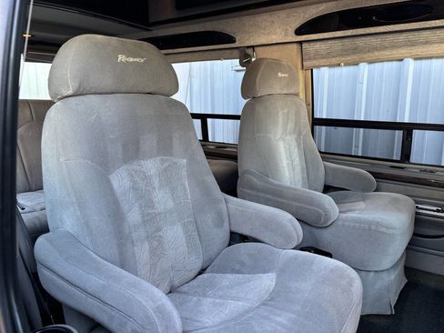 Used 2003 Ford E-150 and Econoline 150 image 11