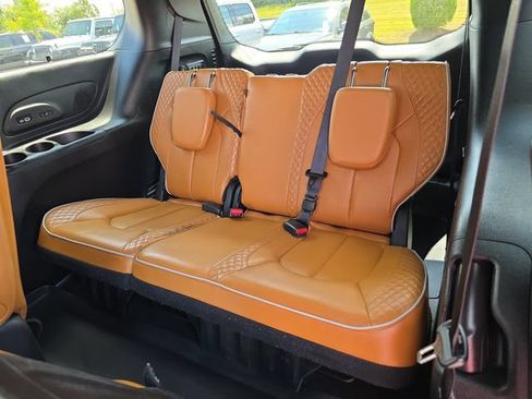 Used 2022 Chrysler Pacifica Pinnacle FWD image 12