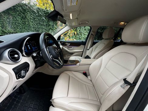 Used 2022 Mercedes-Benz GLC 300 4MATIC image 10