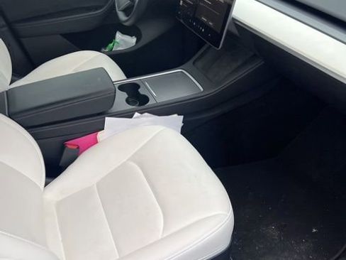 Used 2025 Tesla Model Y Long Range image 16