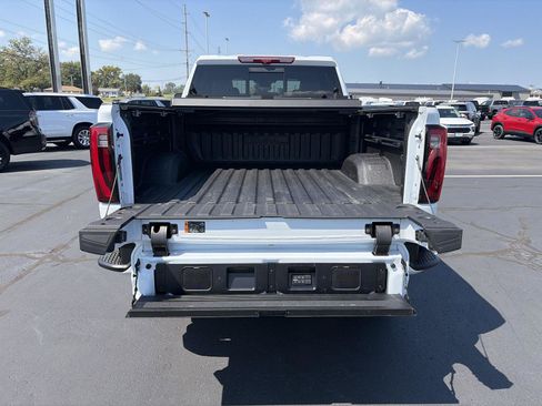 Used 2026 GMC Sierra 2500 Denali Ultimate AWD/4WD image 10