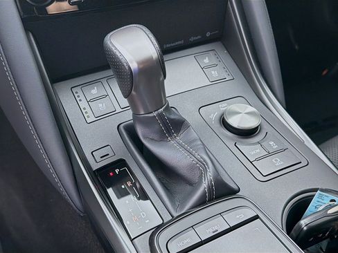 Used 2023 Lexus IS 350 F Sport image 15