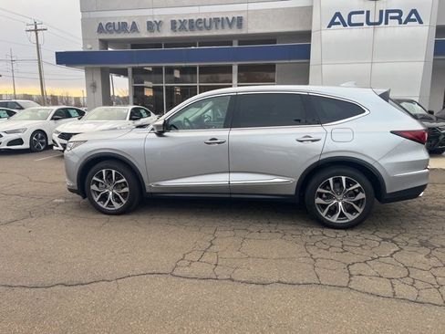 Certified 2023 Acura MDX SH-AWD w/ Technology Package image 6