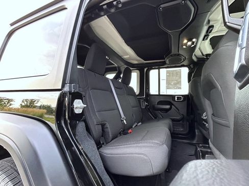 Used 2022 Jeep Wrangler Unlimited Sport AWD/4WD image 18