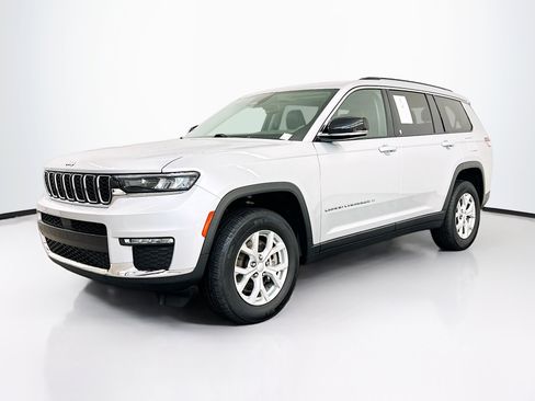 Used 2023 Jeep Grand Cherokee L Limited AWD/4WD image 3