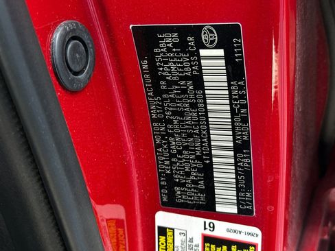 Used 2025 Toyota Camry LE w/ Convenience Package image 27