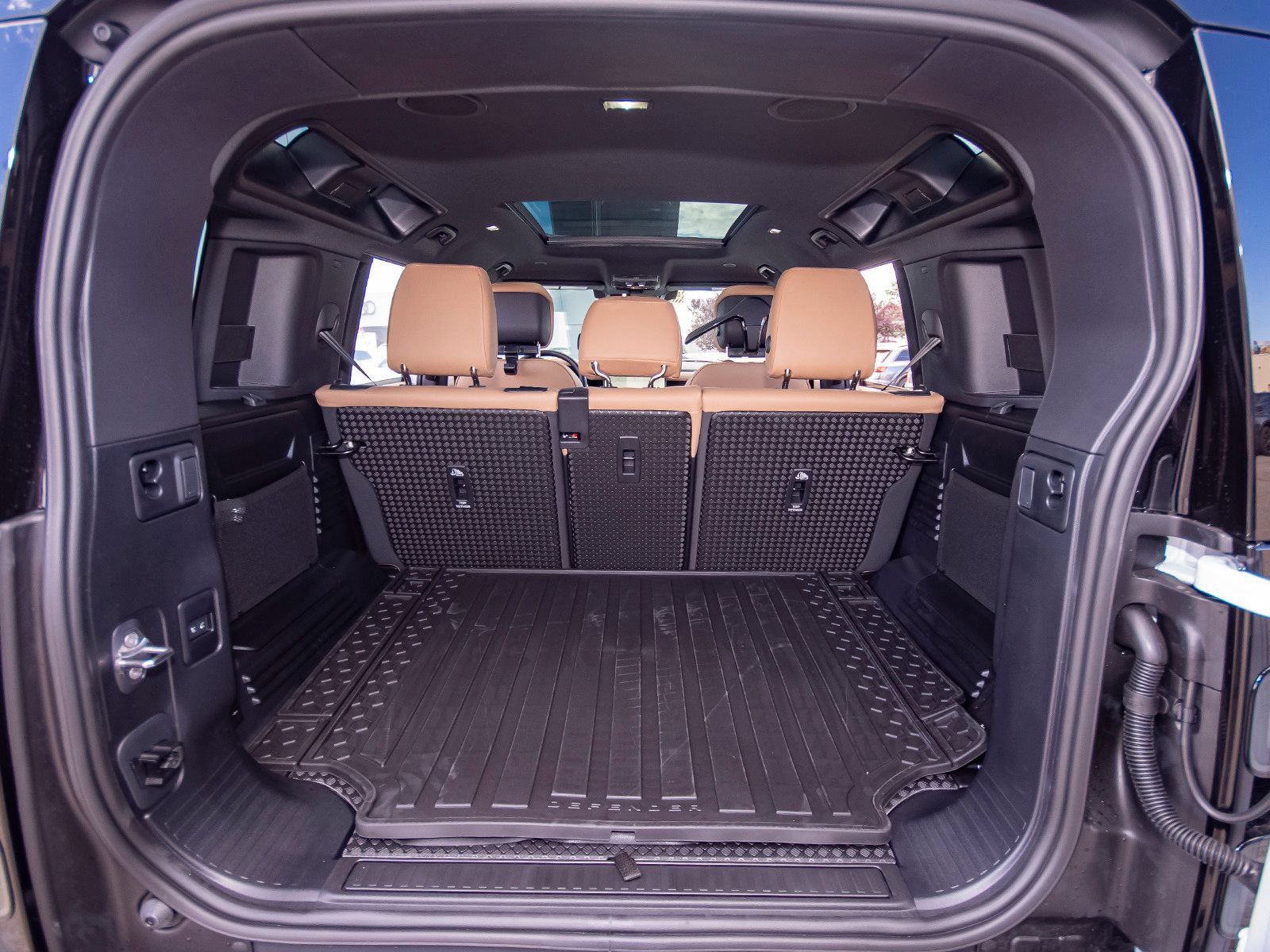 New 2026 Land Rover Defender 110 X-Dynamic SE AWD/4WD image 52