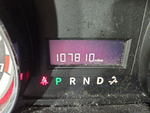 Used 2018 Dodge Grand Caravan SXT image 17