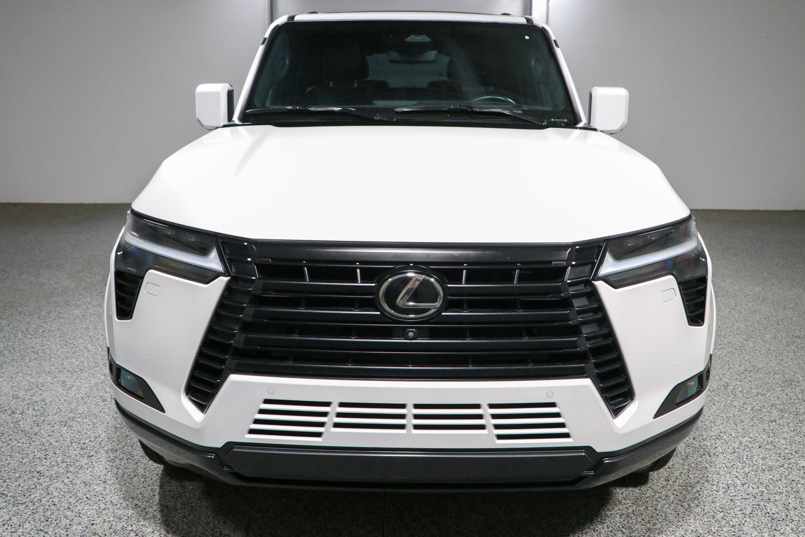 Used 2024 Lexus GX 550 w/ Accessory Package (Z1) AWD/4WD image 4