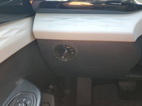 Used 2024 Volkswagen Taos S image 19