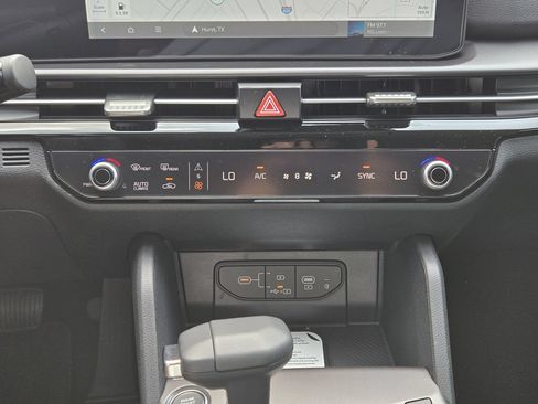 New 2026 Kia Sportage SX FWD image 14