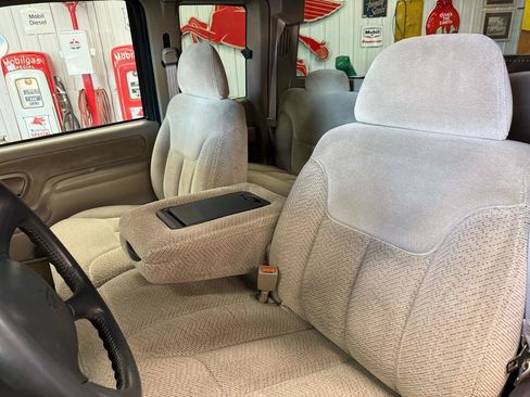 Used 1998 Chevrolet Silverado 1500 2WD Extended Cab w/ Preferred Equipment Group 2 image 14