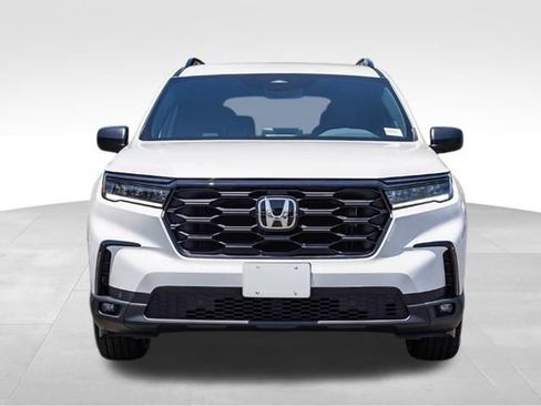 New 2025 Honda Pilot Sport image 6