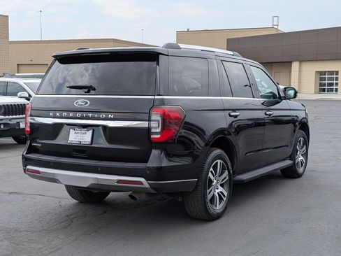 Used 2024 Ford Expedition Limited AWD/4WD image 3