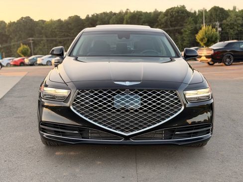 Used 2020 Genesis G90 3.3T Premium RWD image 4