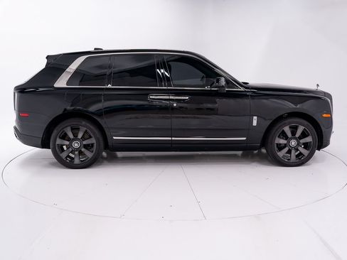 Certified 2022 Rolls-Royce Cullinan AWD/4WD image 6