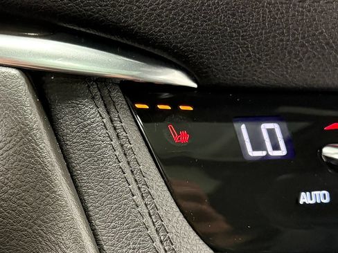 Used 2020 Cadillac XT5 Premium Luxury AWD/4WD image 25