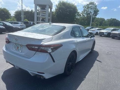 Used 2024 Toyota Camry XSE FWD image 4