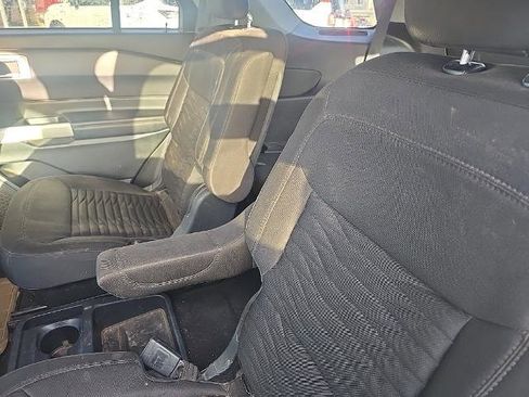 Used 2021 Ford Explorer XLT image 10