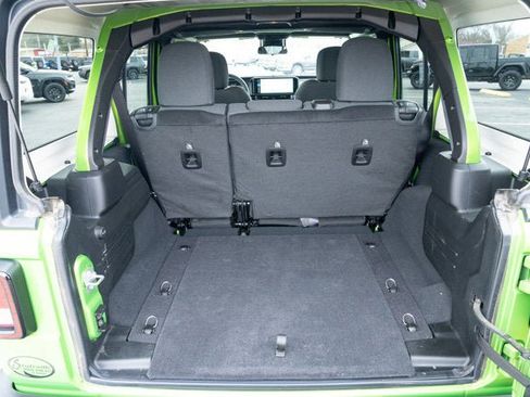 Used 2025 Jeep Wrangler Unlimited Sport image 33