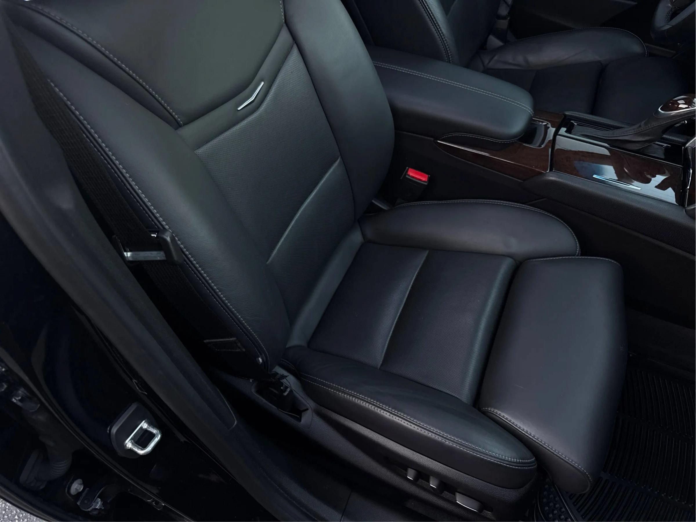 Used 2013 Cadillac XTS Premium FWD image 17