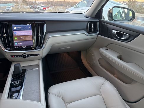 Used 2023 Volvo V60 B5 Cross Country Plus w/ Climate Package image 17