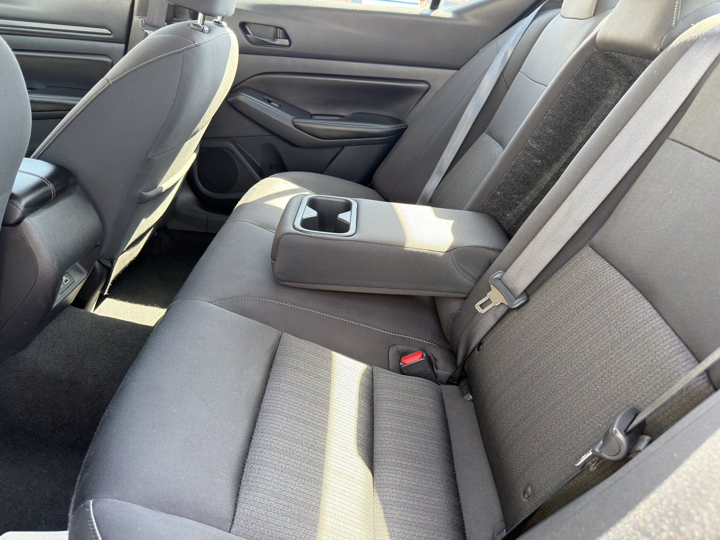 Used 2024 Nissan Altima 2.5 SV w/ SV Premium Package FWD image 18