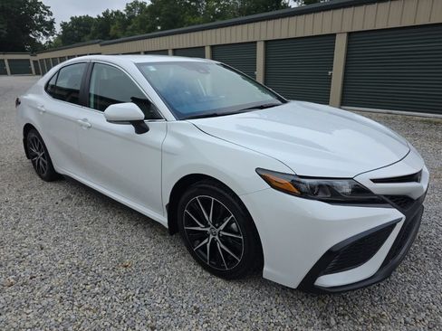 Certified 2024 Toyota Camry SE FWD image 8