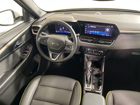 Certified 2024 Chevrolet TrailBlazer ACTIV w/ Convenience Package FWD image 2