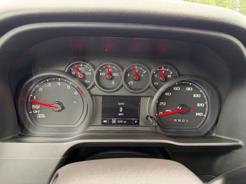 Used 2025 Chevrolet Silverado 1500 Custom Trail Boss AWD/4WD image 39