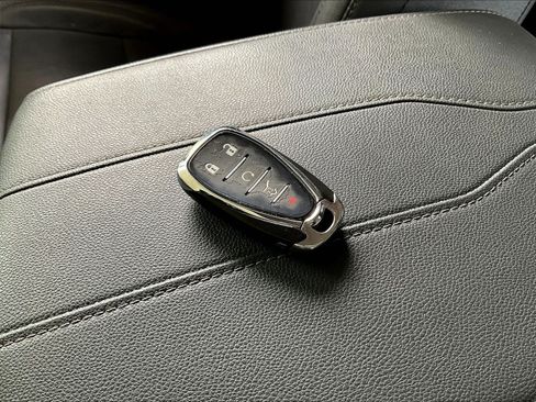 Used 2019 Chevrolet Traverse LT w/ LPO, Floor Liner Package FWD image 33