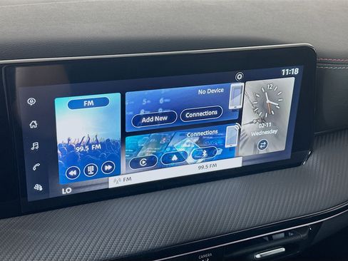 Used 2025 Nissan Kicks SR image 19