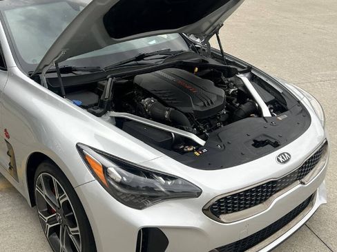 Used 2018 Kia Stinger GT2 image 41