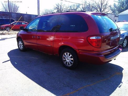 Used 2003 Chrysler Town & Country EX image 6
