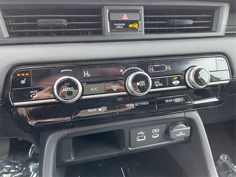 Certified 2025 Honda Pilot EX-L image 31