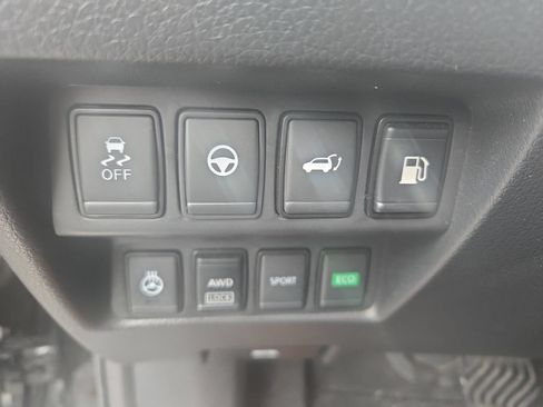 Used 2020 Nissan Rogue SL w/ Premium Package AWD/4WD image 16