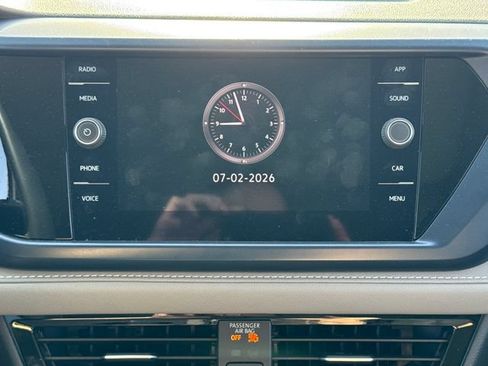 Used 2024 Volkswagen Taos SE w/ Panoramic Sunroof Package AWD/4WD image 29