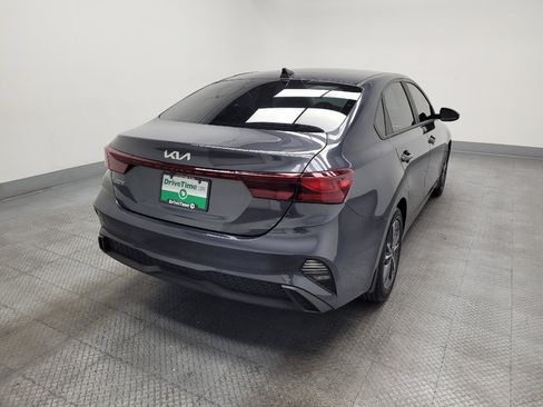 Used 2023 Kia Forte LXS FWD image 7