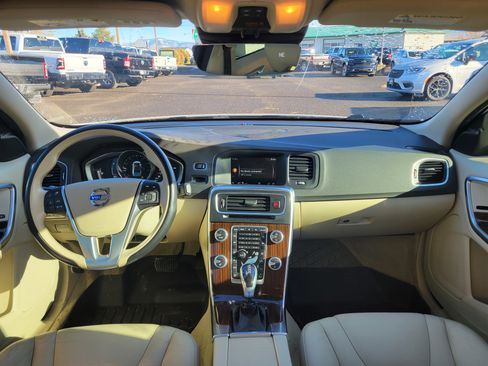 Used 2015 Volvo S60 T5 Platinum image 18