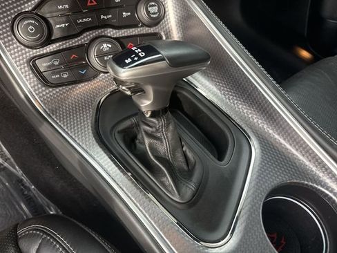 Used 2017 Dodge Challenger SRT Hellcat RWD image 19