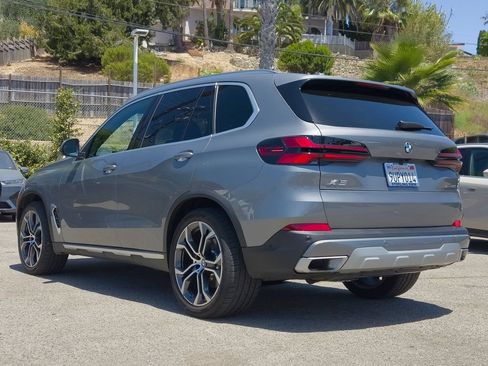 Used 2026 BMW X5 sDrive40i w/ Premium Package RWD image 25