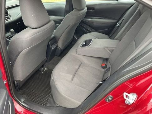 Used 2024 Toyota Corolla LE image 31