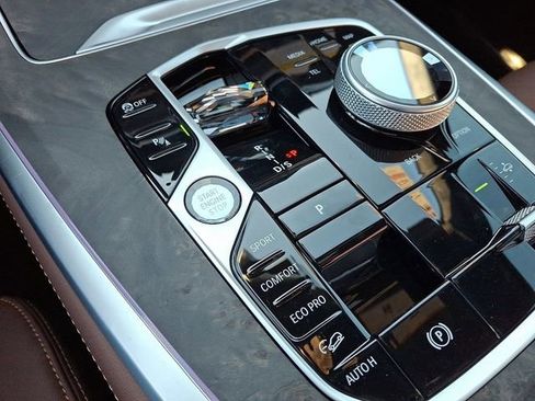 New 2026 BMW X7 xDrive40i w/ Executive Package image 13