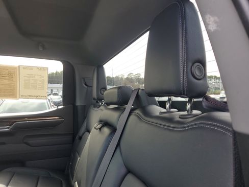 Used 2022 GMC Sierra 1500 Elevation image 11