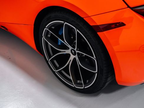 Used 2019 McLaren 720S Performance RWD image 39