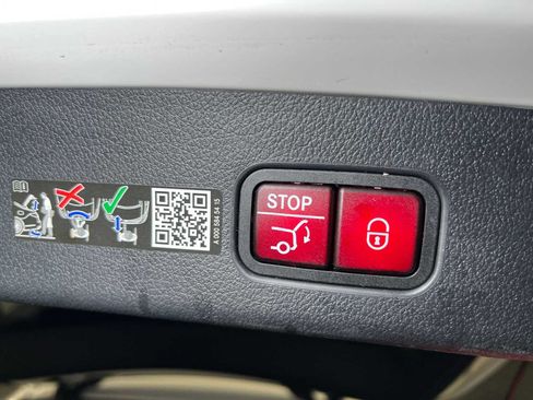 Certified 2026 Mercedes-Benz GLC 300 4MATIC image 17