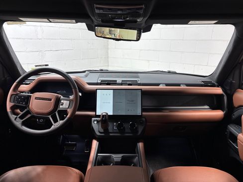 Used 2026 Land Rover Defender 110 X-Dynamic SE AWD/4WD image 36