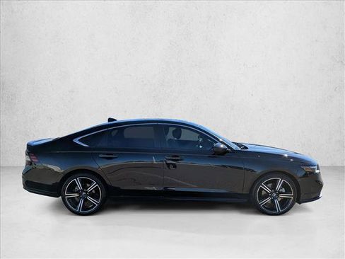 Used 2023 Honda Accord Sport image 4
